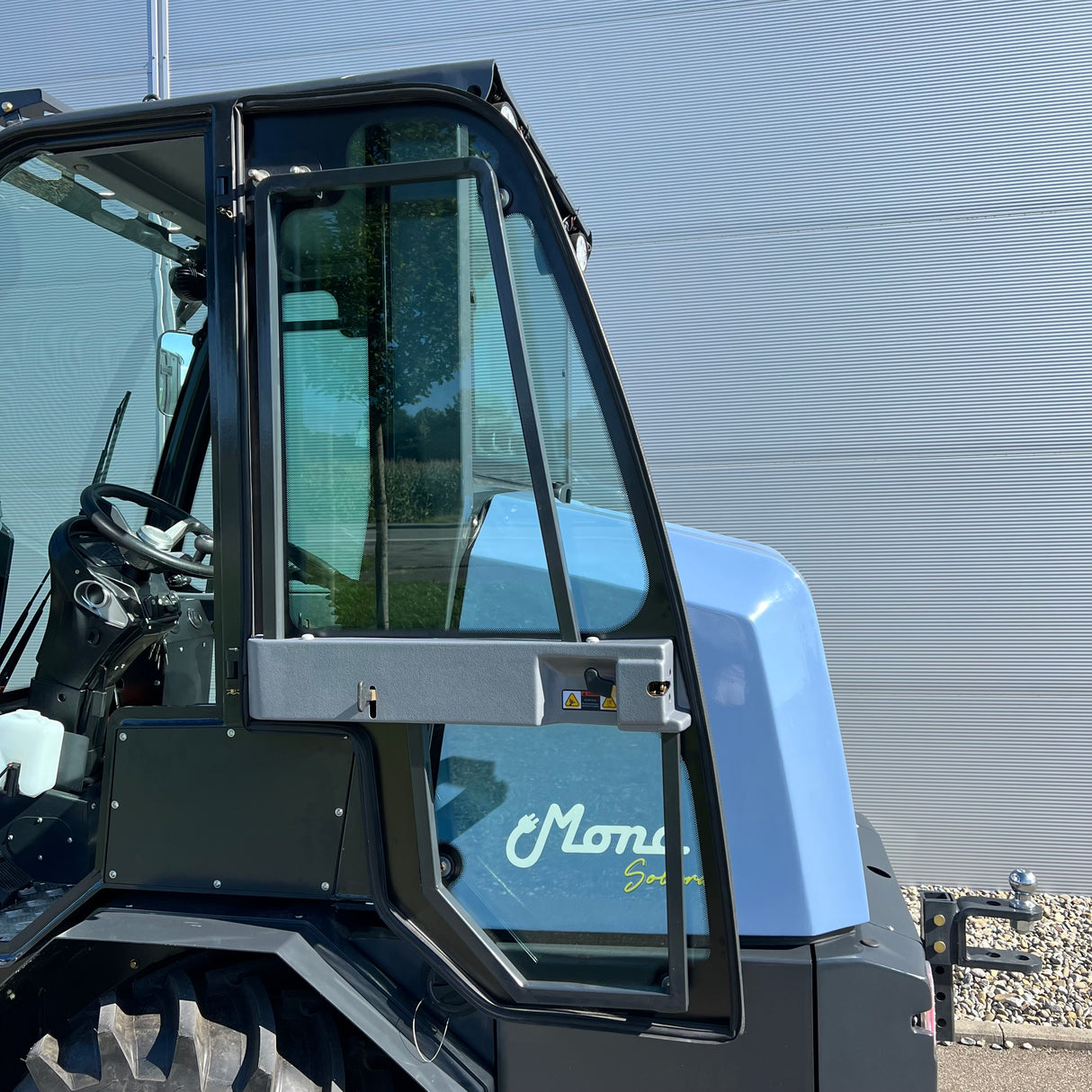 Cabine avec climatisation pour chargeurs agricoles MONA Solara et Solara+