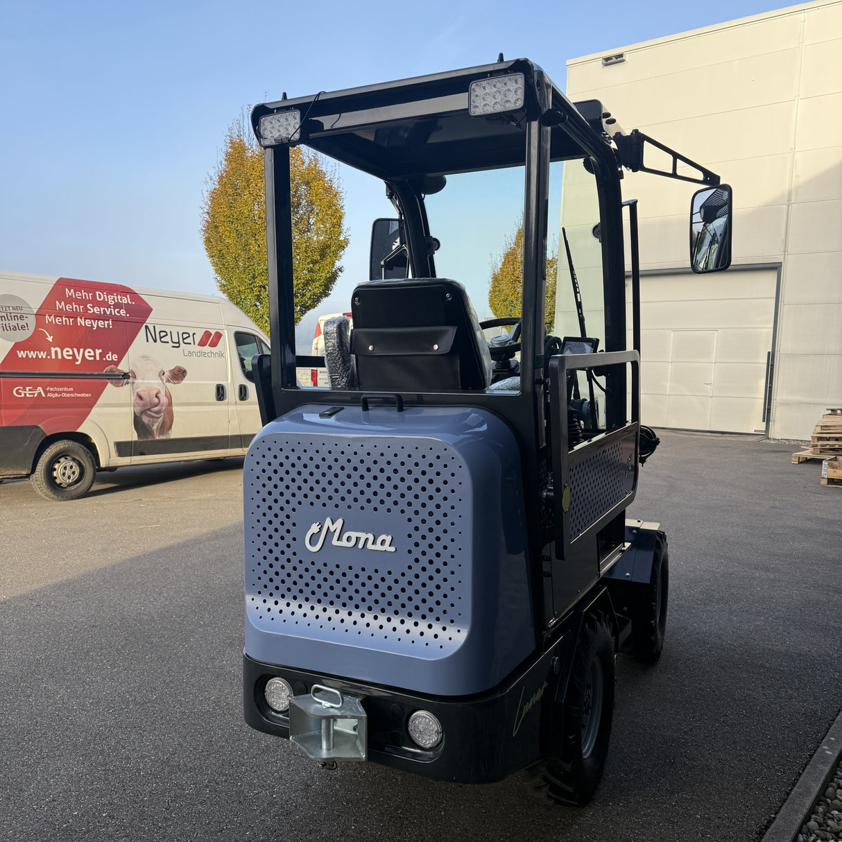 MONA Lunar chargeur de ferme électrique