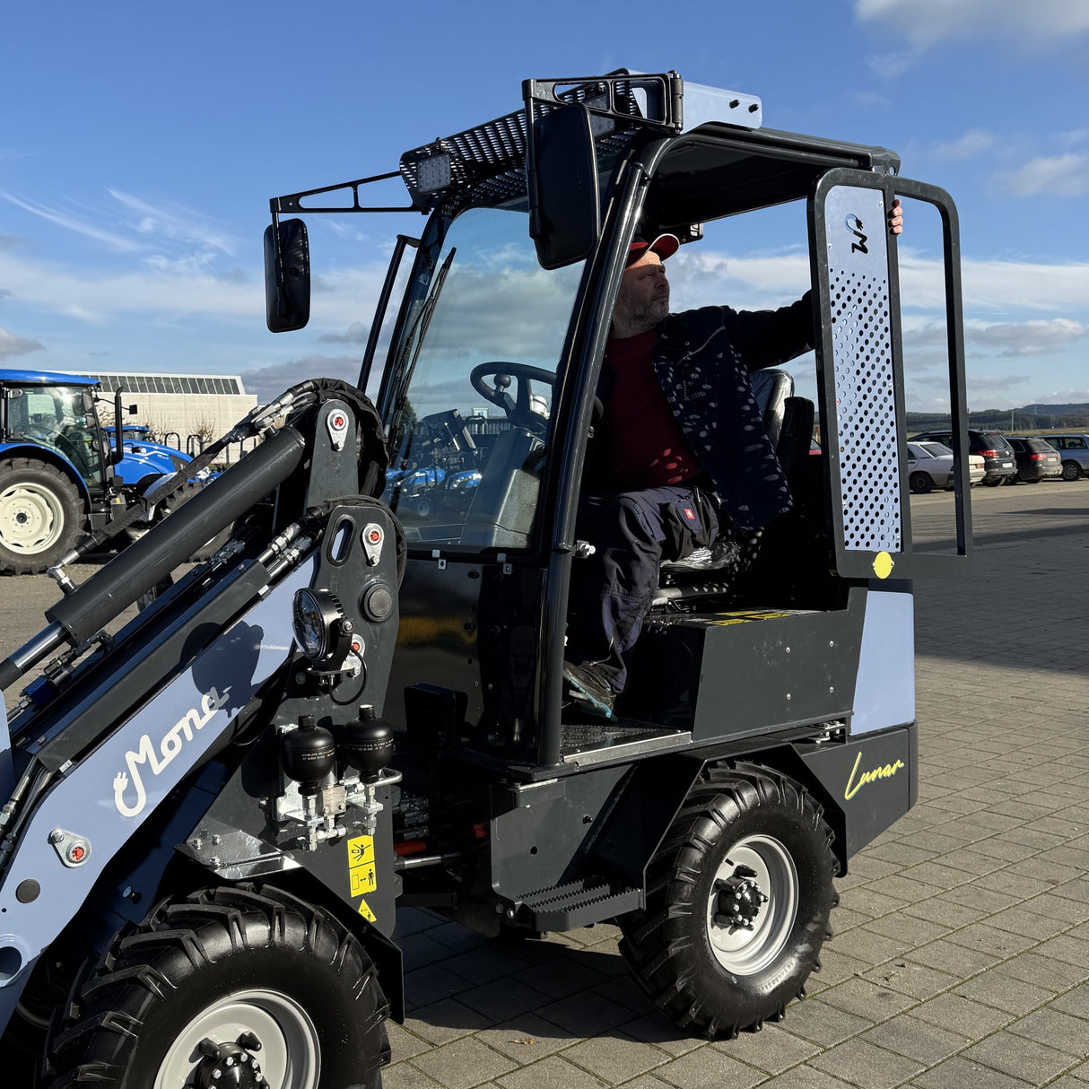 MONA Lunar electric compact loader