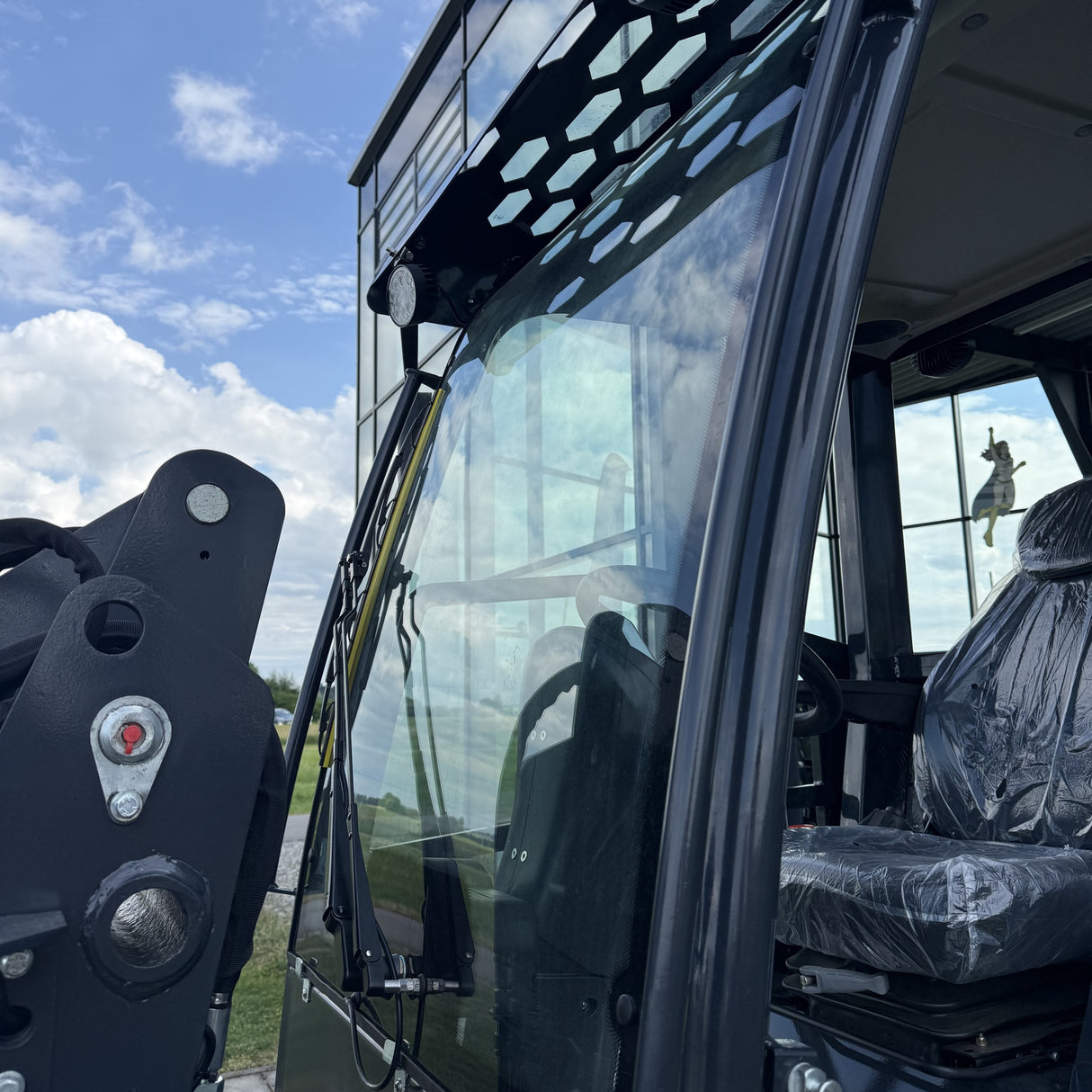 Pare-brise pour chargeurs agricoles MONA Solara et Solara+