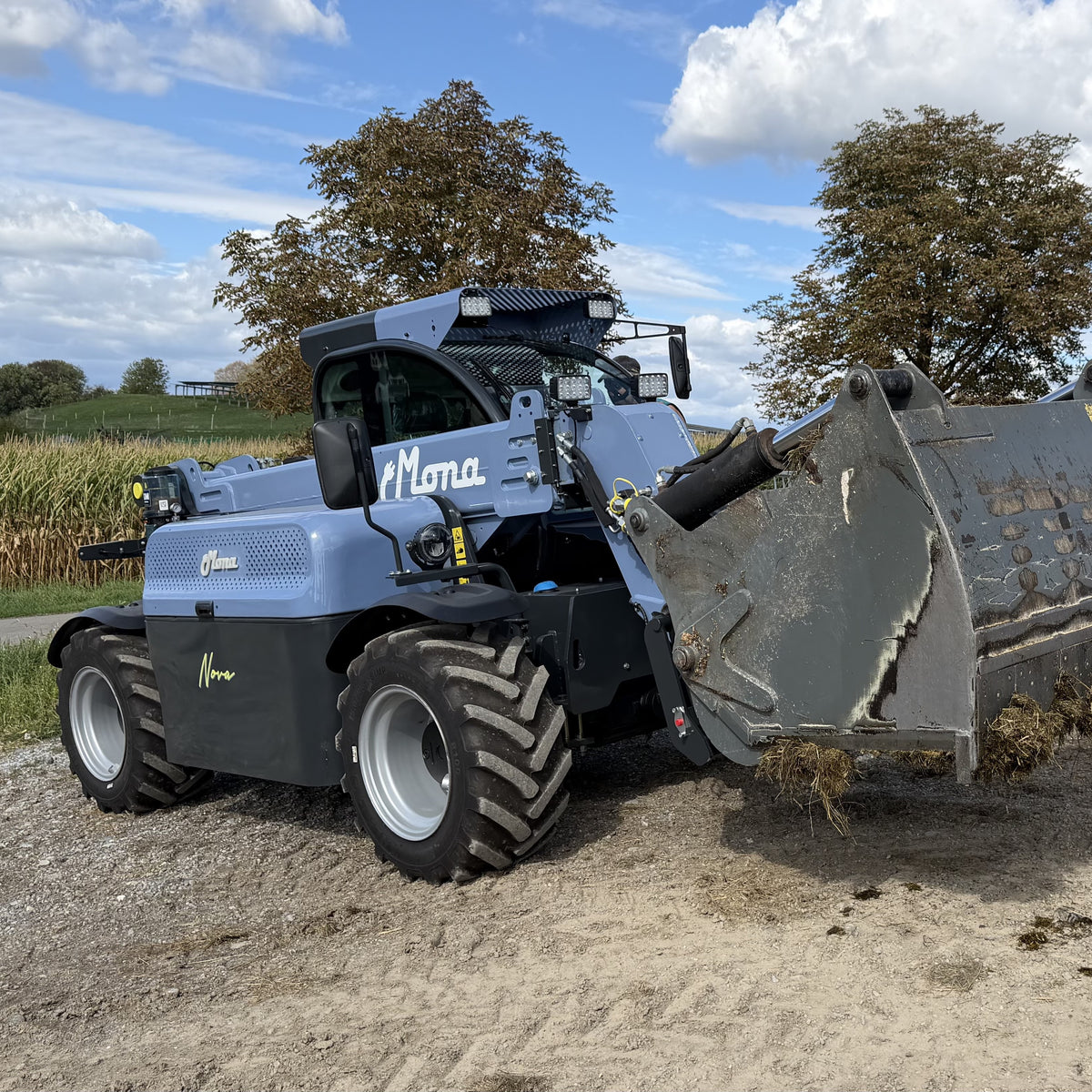 MONA Nova elektrischer Teleskoplader