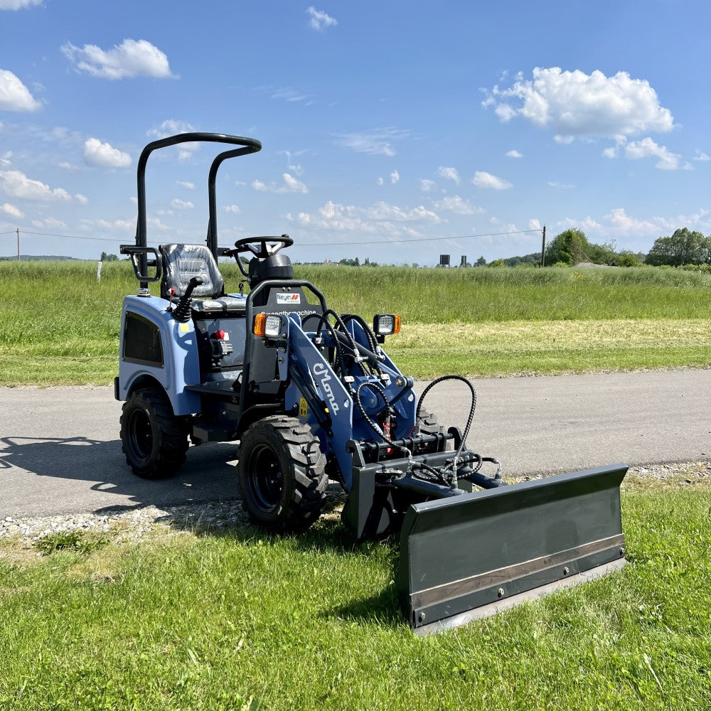 Hydraulisch schwenkbares Schneeschild 120 cm für MONA-Aufnahme