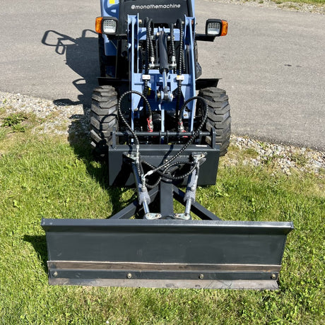 Hydraulisch schwenkbares Schneeschild 120 cm für MONA-Aufnahme