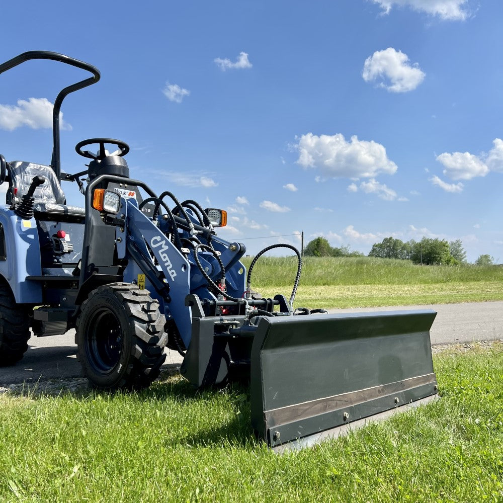 Hydraulisch schwenkbares Schneeschild 120 cm für MONA-Aufnahme