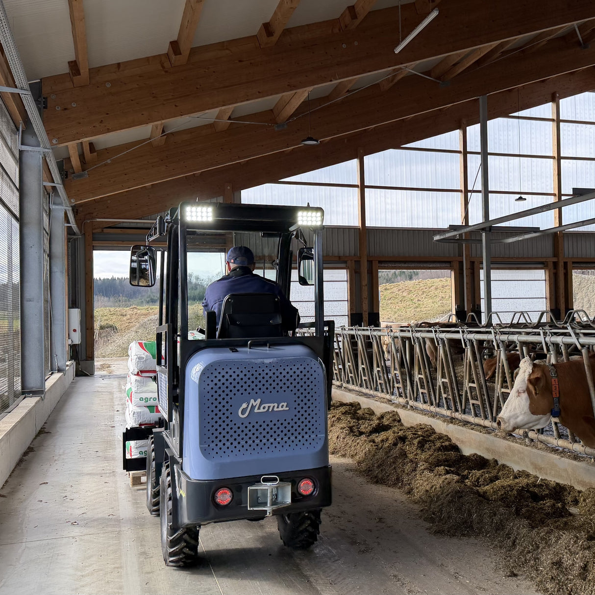 MONA Lunar electric compact loader