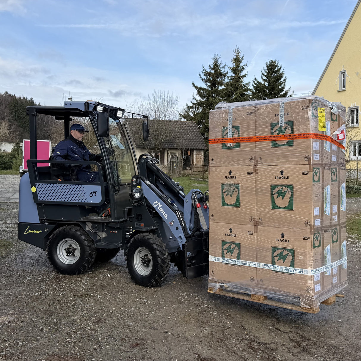 MONA Lunar electric compact loader