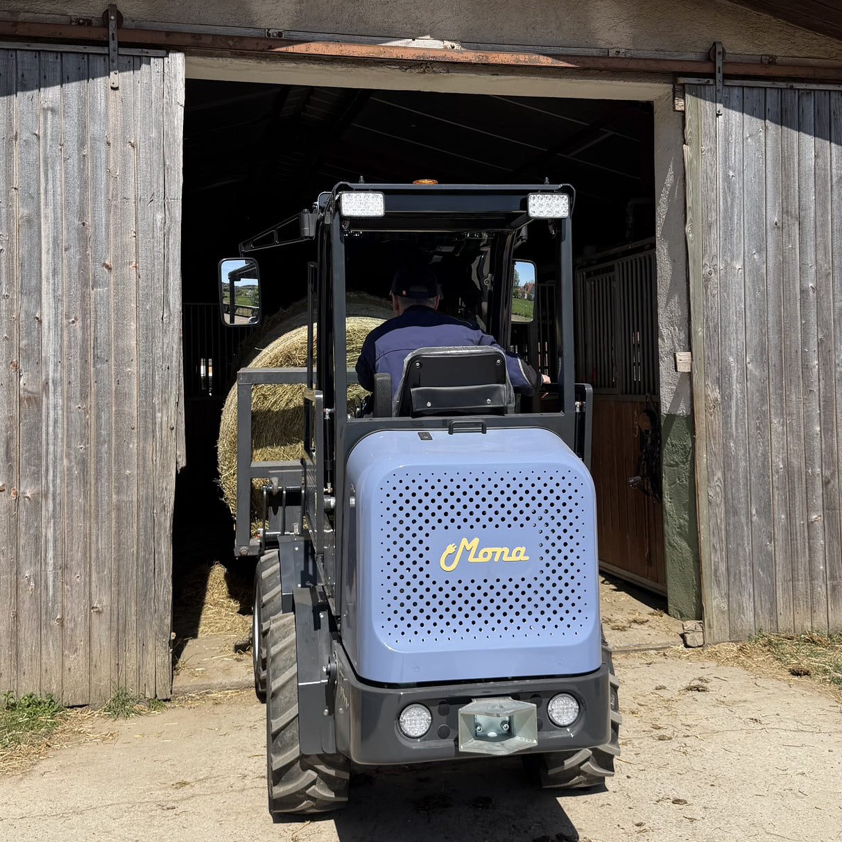 MONA Terra elektrischer Hoflader