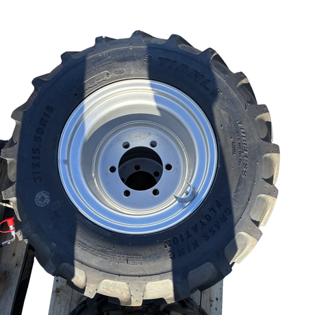 Pneus de route (31 x 15,5 – 15) E4 1 pièce M10355