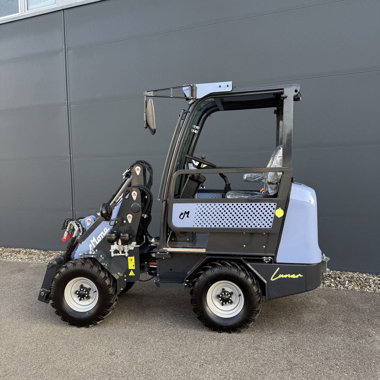 MONA Lunar chargeur de ferme électrique