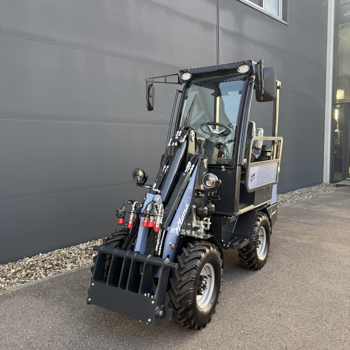 MONA Lunar chargeur de ferme électrique