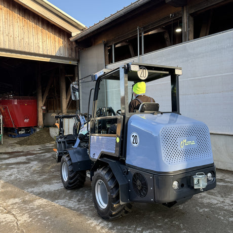 MONA Solara elektrischer Hoflader