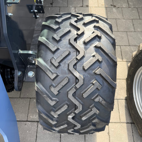 Lawn tires (31 x 15.5 – 15)