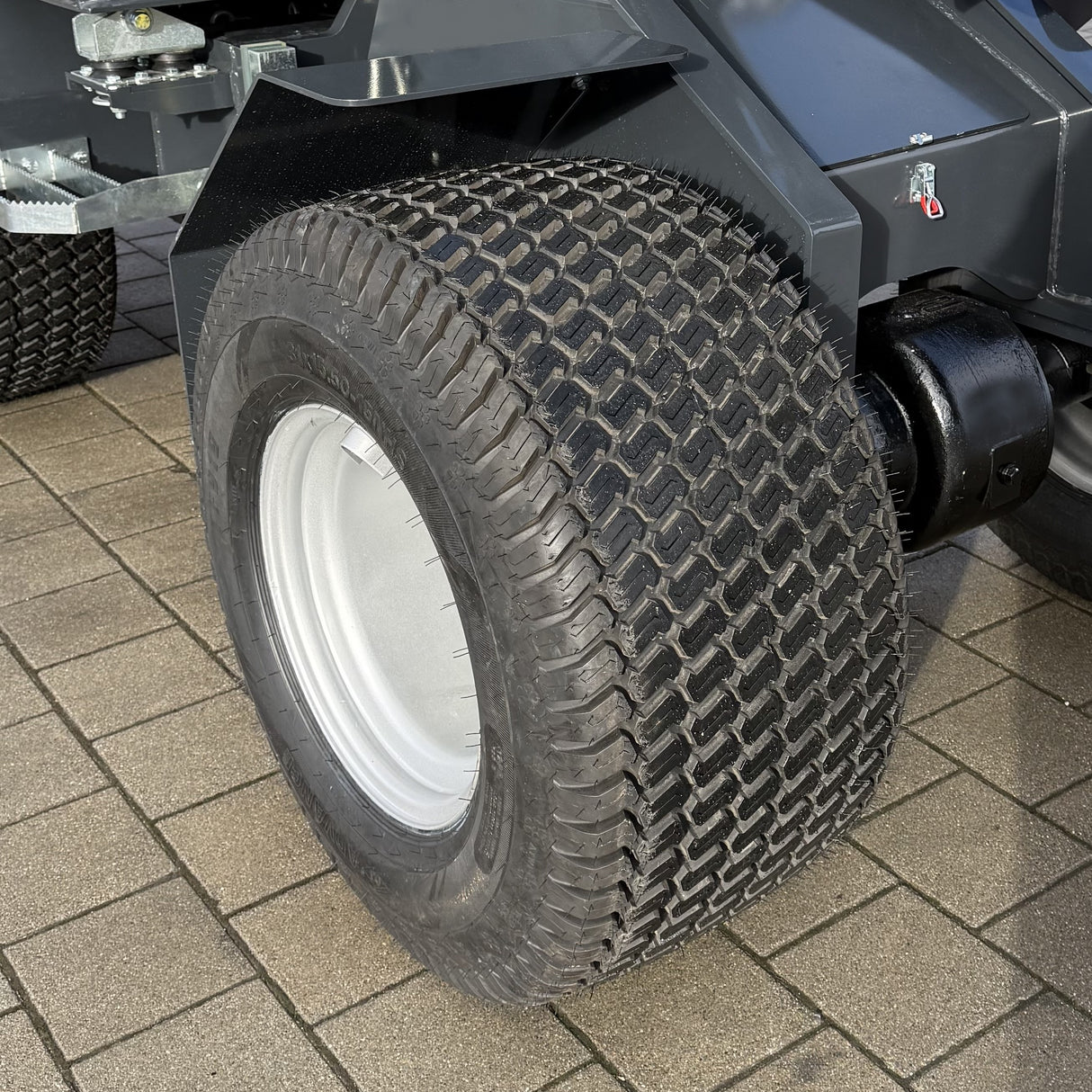 Pneus pelouse (31 x 15,5 – 15)